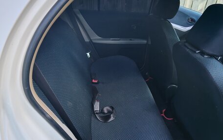 Toyota Vitz, 2005 год, 470 000 рублей, 7 фотография