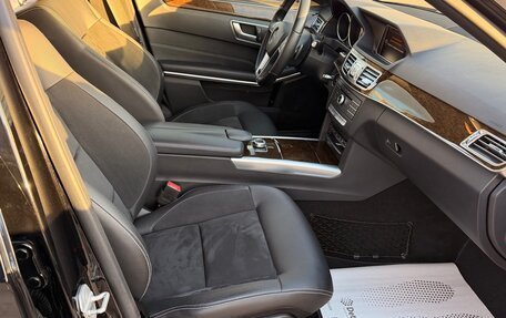 Mercedes-Benz E-Класс, 2015 год, 2 600 000 рублей, 18 фотография