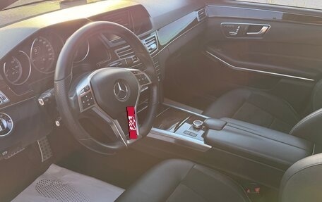 Mercedes-Benz E-Класс, 2015 год, 2 600 000 рублей, 22 фотография