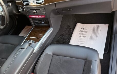 Mercedes-Benz E-Класс, 2015 год, 2 600 000 рублей, 17 фотография