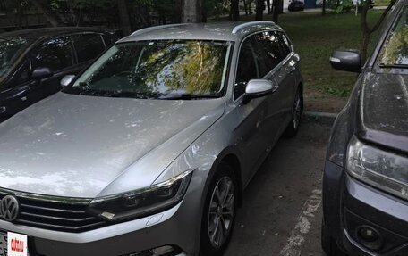Volkswagen Passat B8 рестайлинг, 2015 год, 1 690 000 рублей, 2 фотография
