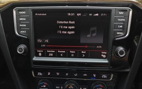 Volkswagen Passat B8 рестайлинг, 2015 год, 1 690 000 рублей, 21 фотография