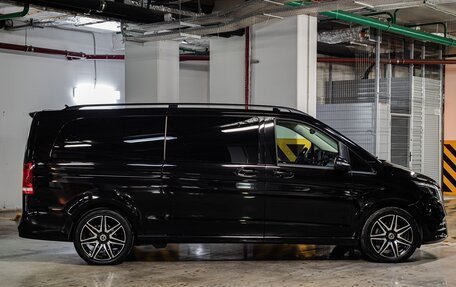 Mercedes-Benz V-Класс, 2023 год, 23 000 000 рублей, 3 фотография