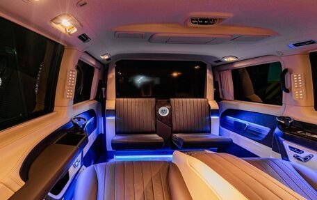 Mercedes-Benz V-Класс, 2023 год, 23 000 000 рублей, 15 фотография