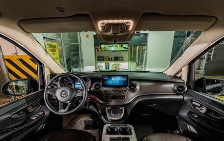 Mercedes-Benz V-Класс, 2023 год, 23 000 000 рублей, 20 фотография