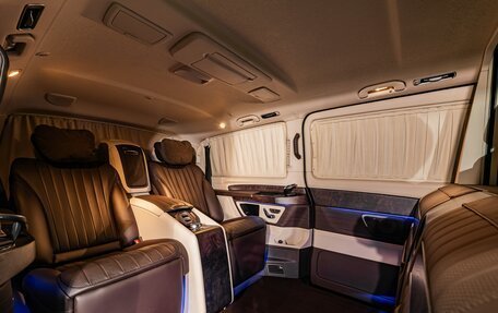 Mercedes-Benz V-Класс, 2023 год, 23 000 000 рублей, 14 фотография