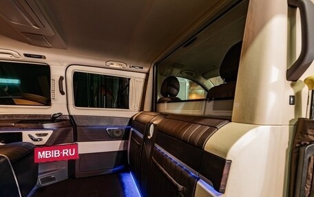 Mercedes-Benz V-Класс, 2023 год, 23 000 000 рублей, 13 фотография