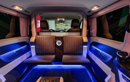 Mercedes-Benz V-Класс, 2023 год, 23 000 000 рублей, 18 фотография
