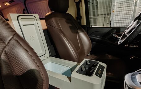 Mercedes-Benz V-Класс, 2023 год, 23 000 000 рублей, 29 фотография