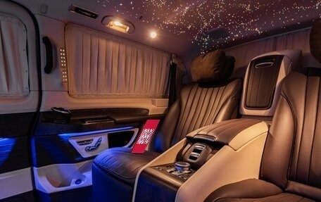 Mercedes-Benz V-Класс, 2023 год, 23 000 000 рублей, 25 фотография