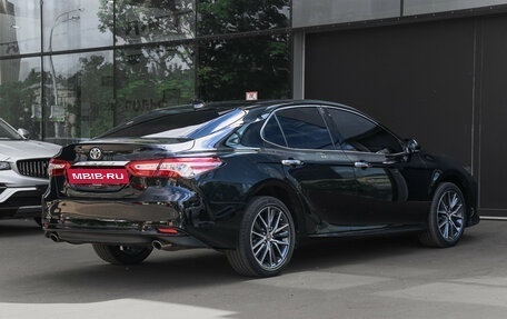 Toyota Camry, 2023 год, 3 670 000 рублей, 4 фотография