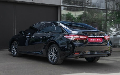 Toyota Camry, 2023 год, 3 670 000 рублей, 7 фотография