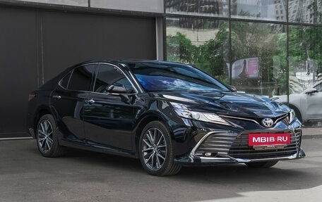 Toyota Camry, 2023 год, 3 670 000 рублей, 3 фотография