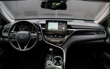 Toyota Camry, 2023 год, 3 670 000 рублей, 11 фотография