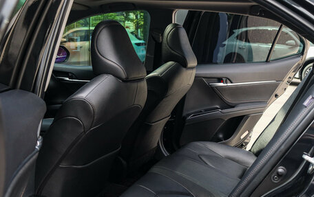 Toyota Camry, 2023 год, 3 670 000 рублей, 9 фотография