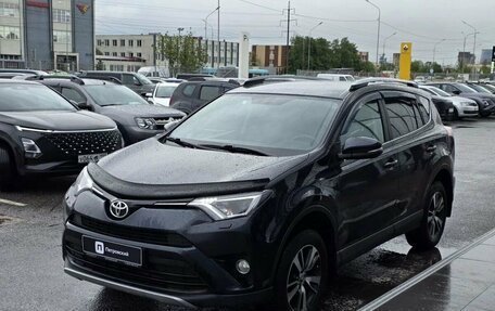 Toyota RAV4, 2017 год, 1 980 000 рублей, 2 фотография