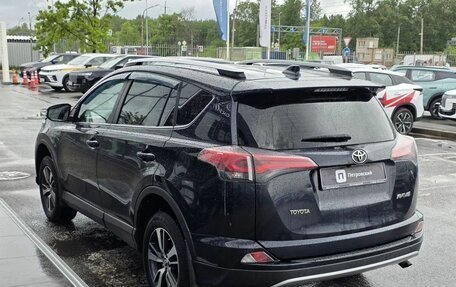 Toyota RAV4, 2017 год, 1 980 000 рублей, 8 фотография