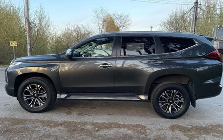 Mitsubishi Pajero Sport III рестайлинг, 2022 год, 2 975 000 рублей, 6 фотография