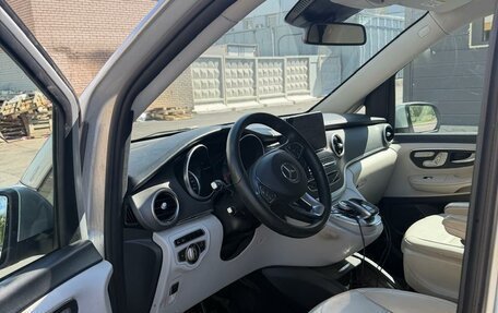 Mercedes-Benz V-Класс, 2015 год, 3 000 000 рублей, 5 фотография