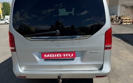 Mercedes-Benz V-Класс, 2015 год, 3 000 000 рублей, 3 фотография