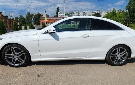 Mercedes-Benz E-Класс, 2015 год, 2 380 000 рублей, 2 фотография