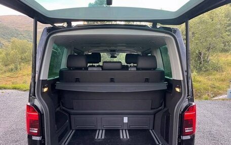 Volkswagen Multivan T6 рестайлинг, 2023 год, 4 560 000 рублей, 11 фотография