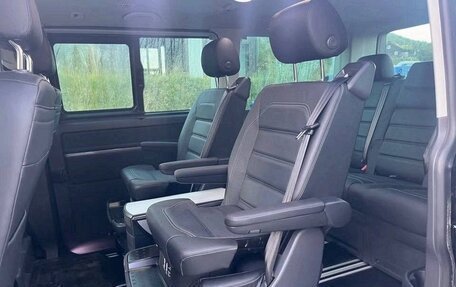 Volkswagen Multivan T6 рестайлинг, 2023 год, 4 560 000 рублей, 19 фотография