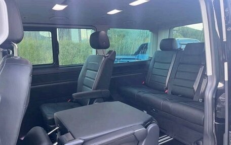 Volkswagen Multivan T6 рестайлинг, 2023 год, 4 560 000 рублей, 20 фотография