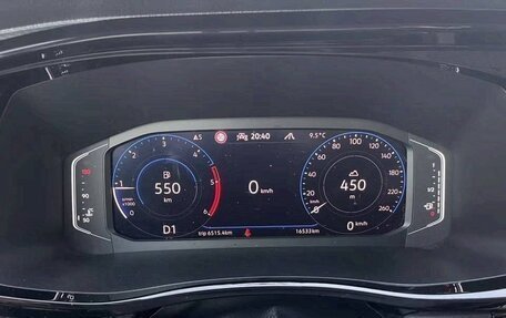 Volkswagen Multivan T6 рестайлинг, 2023 год, 4 560 000 рублей, 14 фотография
