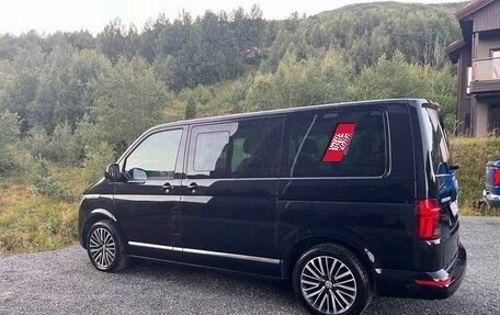 Volkswagen Multivan T6 рестайлинг, 2023 год, 4 560 000 рублей, 8 фотография