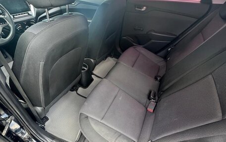 Hyundai Solaris II рестайлинг, 2017 год, 900 000 рублей, 10 фотография