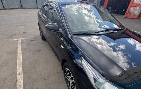 Hyundai Solaris II рестайлинг, 2017 год, 900 000 рублей, 5 фотография