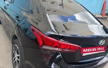 Hyundai Solaris II рестайлинг, 2017 год, 900 000 рублей, 8 фотография