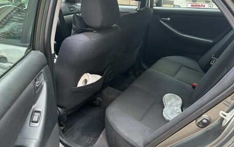 Toyota Corolla, 2005 год, 410 000 рублей, 10 фотография