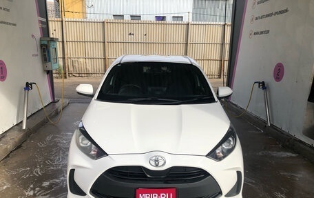 Toyota Yaris, 2021 год, 1 199 000 рублей, 1 фотография