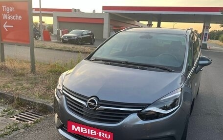 Opel Zafira C рестайлинг, 2019 год, 1 900 000 рублей, 7 фотография