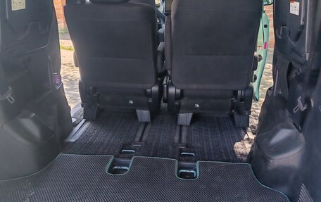 Toyota Noah III, 2014 год, 1 650 000 рублей, 8 фотография