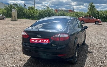 Ford Fiesta, 2015 год, 850 000 рублей, 2 фотография