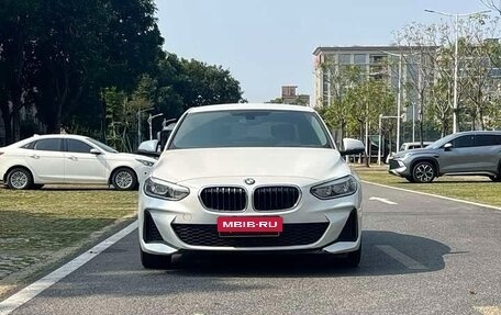 BMW 1 серия, 2023 год, 1 480 000 рублей, 2 фотография