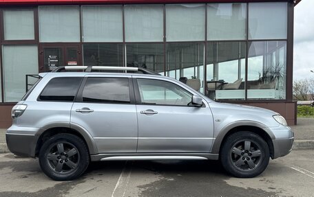 Mitsubishi Outlander III рестайлинг 3, 2004 год, 699 000 рублей, 2 фотография