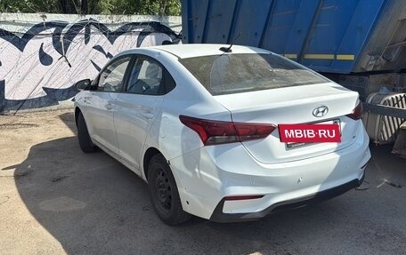 Hyundai Solaris II рестайлинг, 2019 год, 1 030 000 рублей, 3 фотография