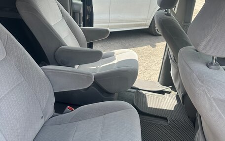 Toyota Sienna III, 2017 год, 3 250 000 рублей, 9 фотография