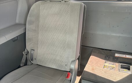 Toyota Sienna III, 2017 год, 3 250 000 рублей, 21 фотография