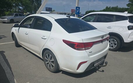 KIA Rio IV, 2018 год, 1 392 000 рублей, 3 фотография