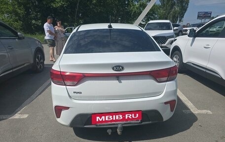 KIA Rio IV, 2018 год, 1 392 000 рублей, 4 фотография