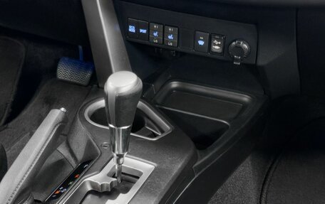 Toyota RAV4, 2016 год, 2 199 900 рублей, 10 фотография