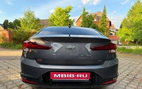 Hyundai Elantra VI рестайлинг, 2019 год, 2 000 000 рублей, 6 фотография