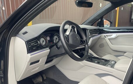 Volkswagen Touareg III, 2021 год, 6 300 000 рублей, 2 фотография