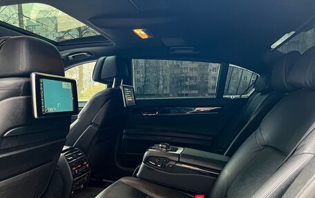 BMW 7 серия, 2014 год, 2 200 000 рублей, 21 фотография