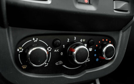 Renault Duster I рестайлинг, 2017 год, 890 000 рублей, 15 фотография